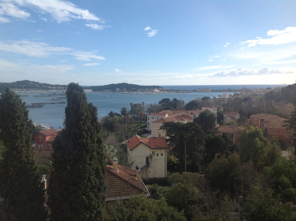 Maison-Villa - LA SEYNE SUR MER