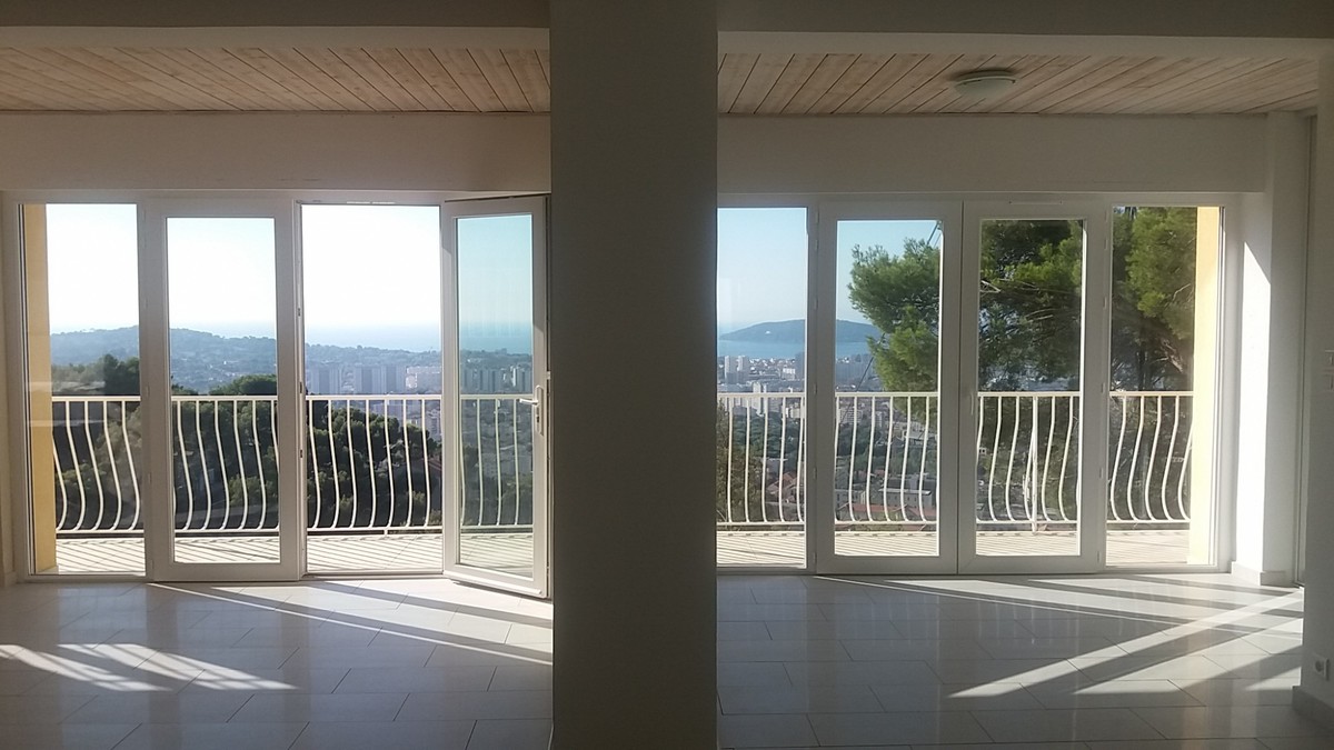 Maison-Villa - TOULON 