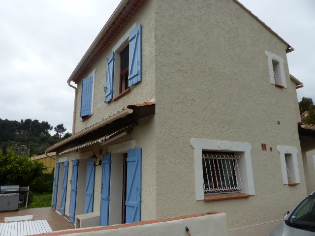 Maison-Villa - LE REVEST LES EAUX