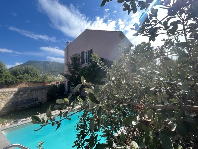 Maison-Villa - TOULON OUEST
